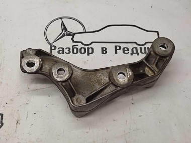 Кронштейн редуктора MERCEDES-BENZ C-класс W204/S204 (2006 - 2011) — Разборка Мерседес