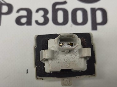 Плафон подсветки номера MERCEDES-BENZ S-класс W221 рестайлинг (2009 - 2013) — Разборка Мерседес