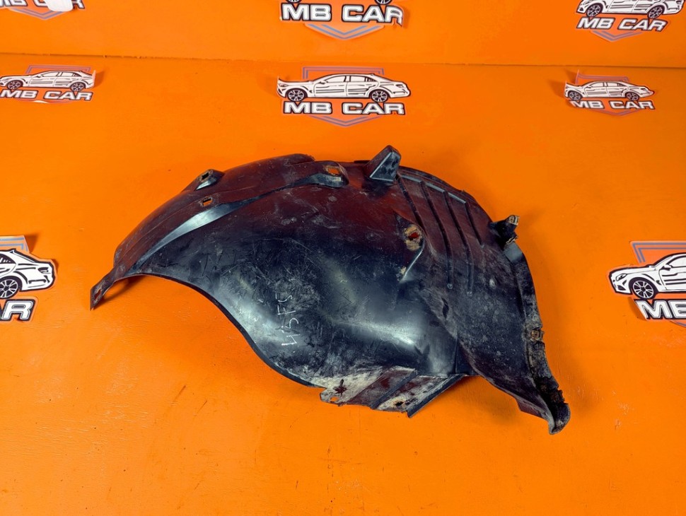 Подкрылок передний левый, передняя часть MERCEDES-BENZ S-класс W220 (1998 - 2005) фото 1 &mdash; Разборка Мерседес