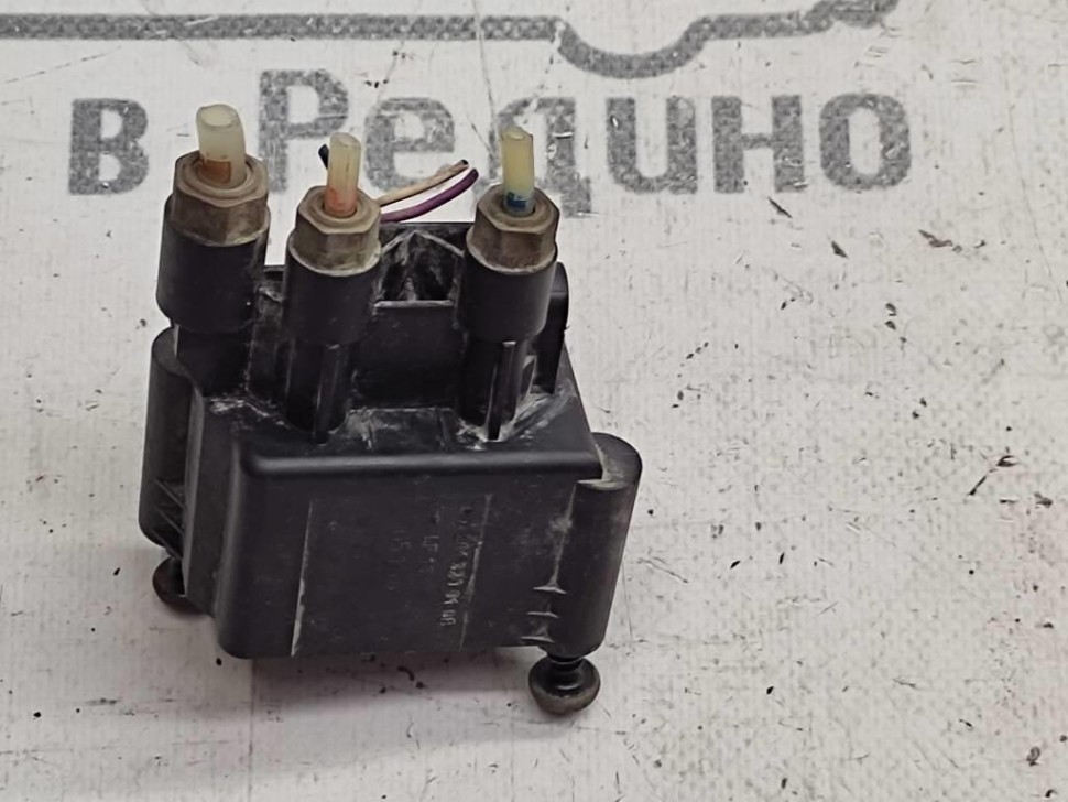 Блок клапанов пневмоподвески MERCEDES-BENZ R-класс W251 (2005 - 2007) фото 1 — Разборка Мерседес