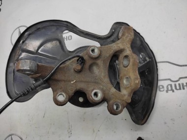 Кулак поворотный передний левый MERCEDES-BENZ C-класс W204/S204 (2006 - 2011) — Разборка Мерседес