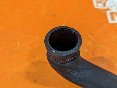 Патрубок ОЖ MERCEDES-BENZ Vito W639 (2003 - 2010) — Разборка Мерседес