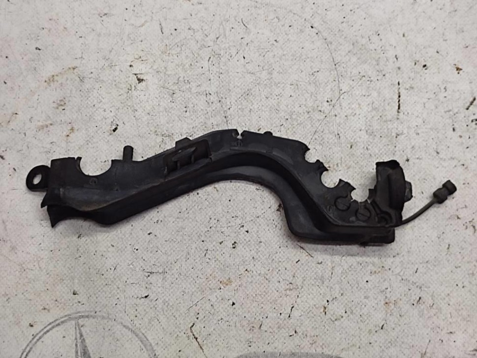 Уплотнитель MERCEDES-BENZ S-класс W221 (2005 - 2009) фото 1 — Разборка Мерседес