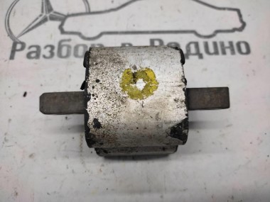 Опора КПП MERCEDES-BENZ E-класс W210/S210 (1995 - 1999) — Разборка Мерседес