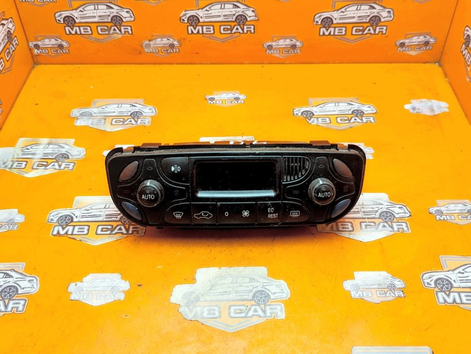 Панель управления климатом MERCEDES-BENZ C-класс W203/S203/CL203 (2000 - 2004) фото 1 &mdash; Разборка Мерседес