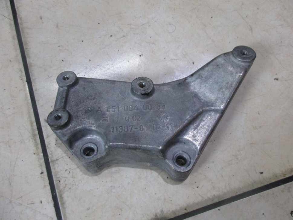 Кронштейн MERCEDES-BENZ E-класс W212/S212/C207/A207 (2009 - 2013) фото 1 — Разборка Мерседес