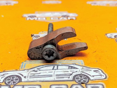 Кронштейн крепления форсунок MERCEDES-BENZ Vito W639 рестайлинг (2010 - 2014) &mdash; Разборка Мерседес