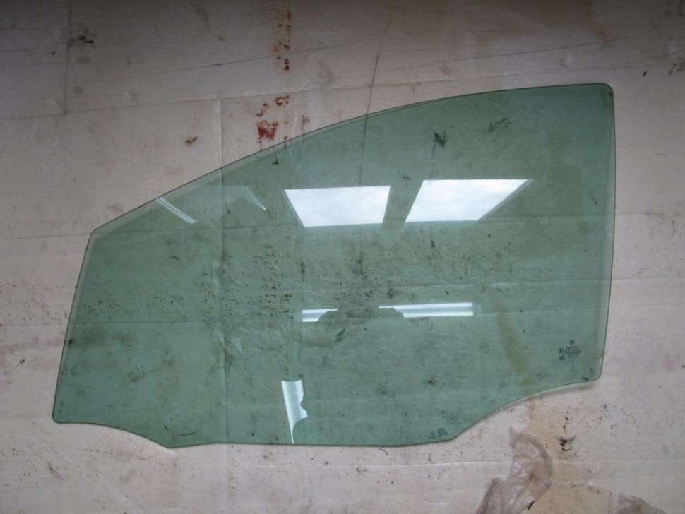 Стекло переднее левое MERCEDES-BENZ A-класс W169 рестайлинг (2008 - 2012) фото 1 — Разборка Мерседес
