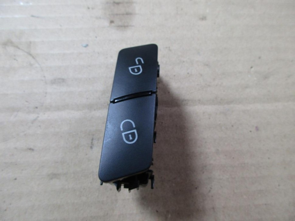 Кнопка центрального замка MERCEDES-BENZ E-класс W212/S212/C207/A207 рестайлинг (2013 - 2016) фото 1 — Разборка Мерседес