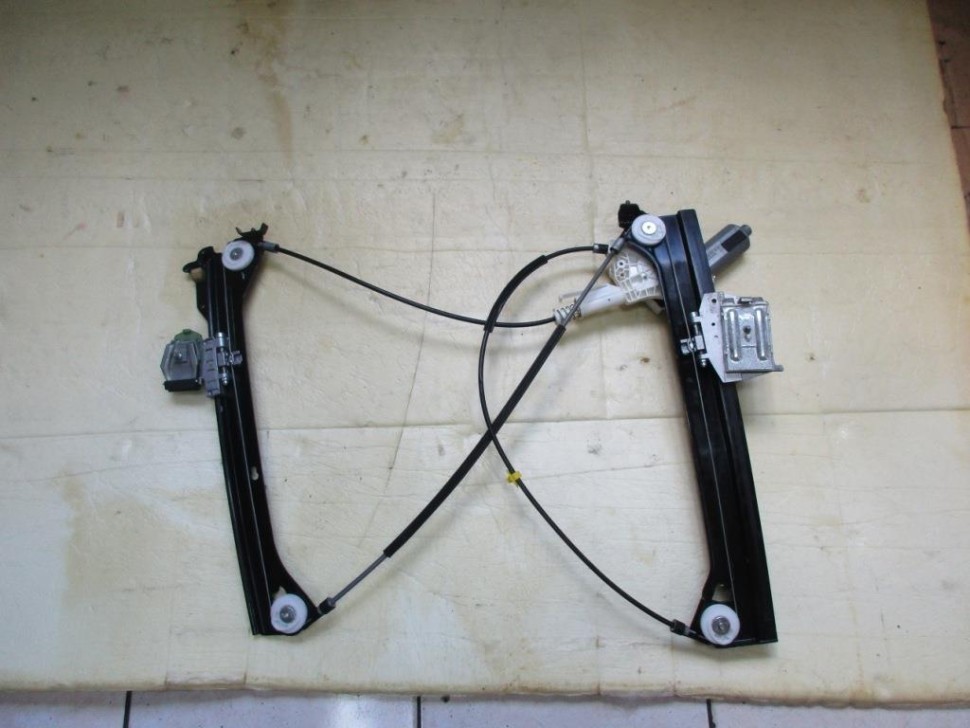 Стеклоподъемник передний правый MERCEDES-BENZ CLK-класс C209/W209 (2002 - 2005) фото 1 — Разборка Мерседес