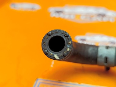 Шланг вентиляции MERCEDES-BENZ C-класс W204/S204 (2006 - 2011) — Разборка Мерседес