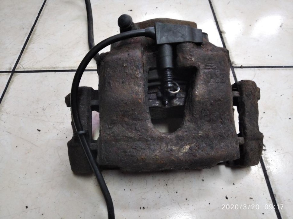 Суппорт передний правый MERCEDES-BENZ E-класс W210/S210 рестайлинг (1999 - 2003) фото 1 — Разборка Мерседес