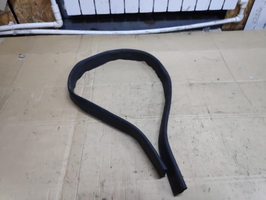 Уплотнитель моторного отсека MERCEDES-BENZ E-класс W212/S212/C207/A207 рестайлинг (2013 - 2016) — Разборка Мерседес