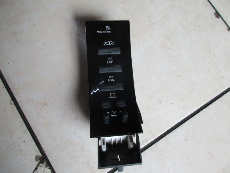 Блок кнопок MERCEDES-BENZ S-класс W221 (2005 - 2009) фото 1 — Разборка Мерседес