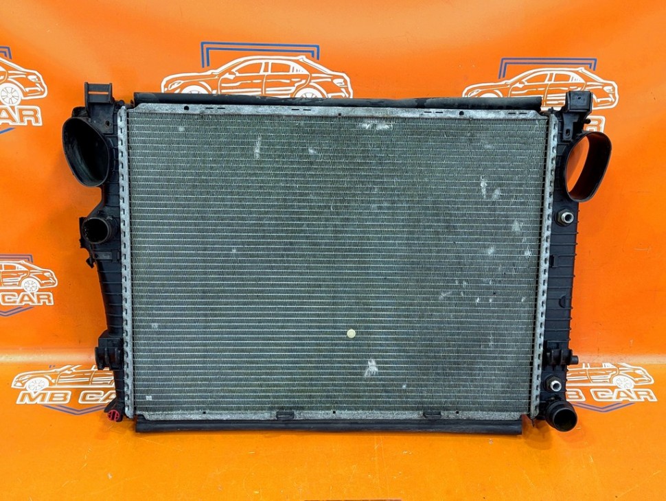 Радиатор MERCEDES-BENZ S-класс W220 (1998 - 2005) фото 1 — Разборка Мерседес