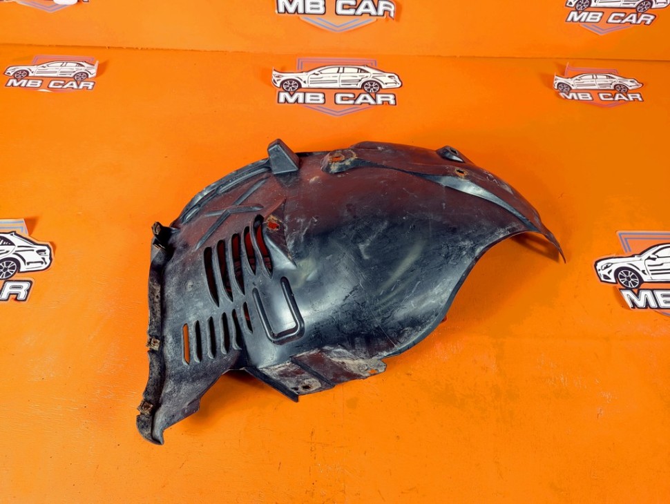 Подкрылок передний левый, передняя часть MERCEDES-BENZ S-класс W220 (1998 - 2005) фото 1 &mdash; Разборка Мерседес