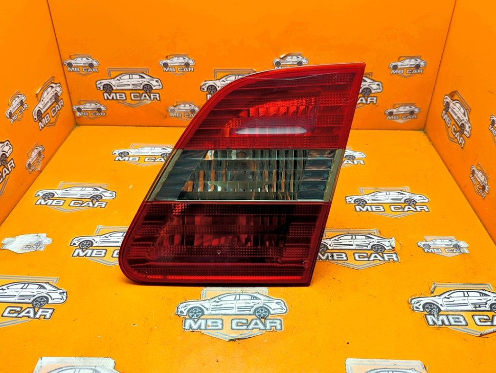 Фонарь крышки багажника MERCEDES-BENZ B-класс W245 (2005 - 2009) фото 1 &mdash; Разборка Мерседес