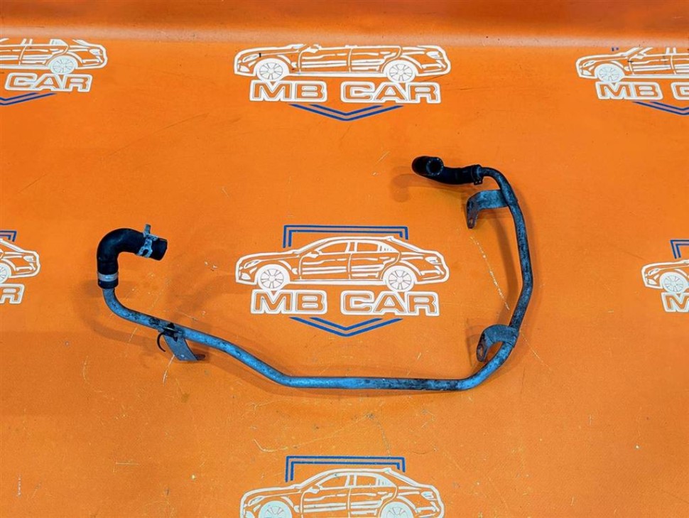 Трубка ОЖ MERCEDES-BENZ A-класс W176 (2012 - 2015) фото 1 — Разборка Мерседес