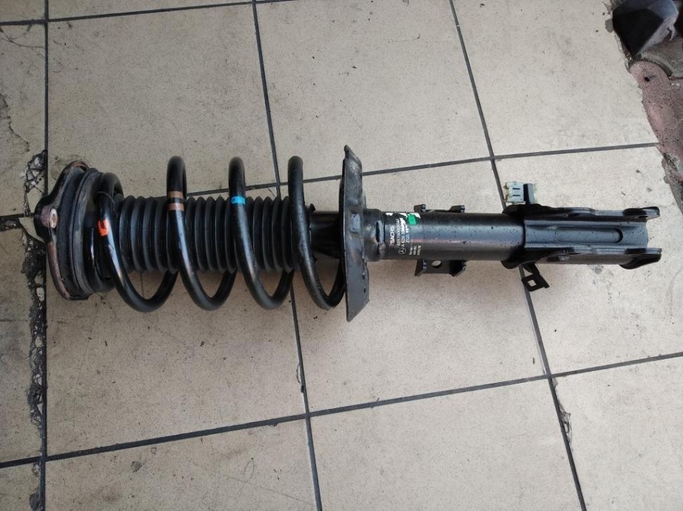 Стойка передняя MERCEDES-BENZ Vito W639 рестайлинг (2010 - 2014) фото 1 — Разборка Мерседес