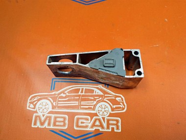 Кронштейн радиатора MERCEDES-BENZ S-класс AMG W222/C217/A217 (2013 - 2017) — Разборка Мерседес