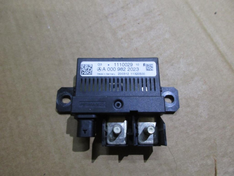 Реле зарядки аккумулятора MERCEDES-BENZ M-класс W166 (2011 - 2015) фото 1 — Разборка Мерседес