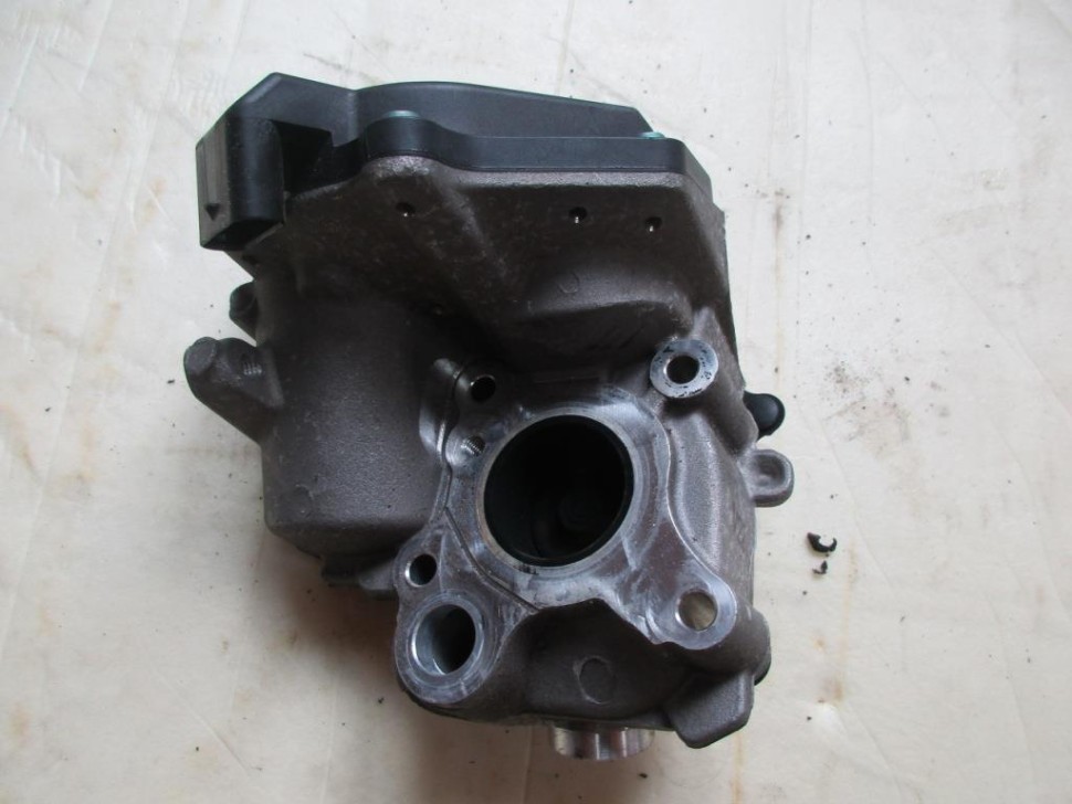 Клапан EGR MERCEDES-BENZ CLS-класс C218/X218 рестайлинг (2014 - 2017) фото 1 — Разборка Мерседес