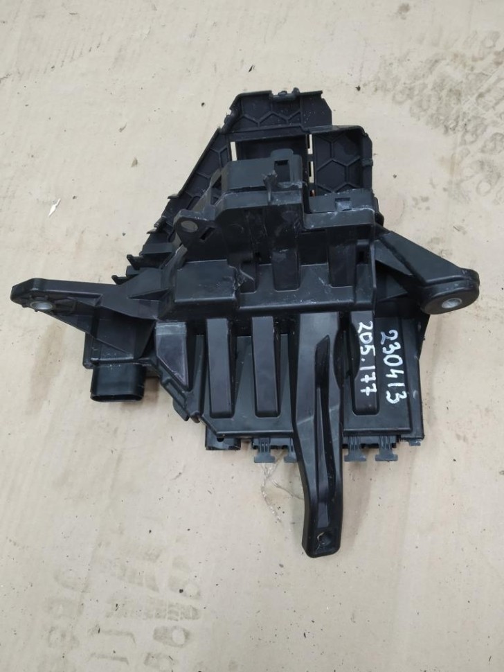 Блок предохранителей MERCEDES-BENZ C-класс AMG W205/S205/C205/A205 (2014 - 2018) фото 1 — Разборка Мерседес