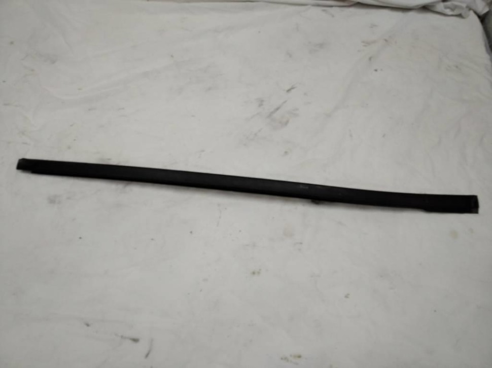 Молдинг лобового стекла MERCEDES-BENZ E-класс W211/S211 (2002 - 2006) фото 1 — Разборка Мерседес