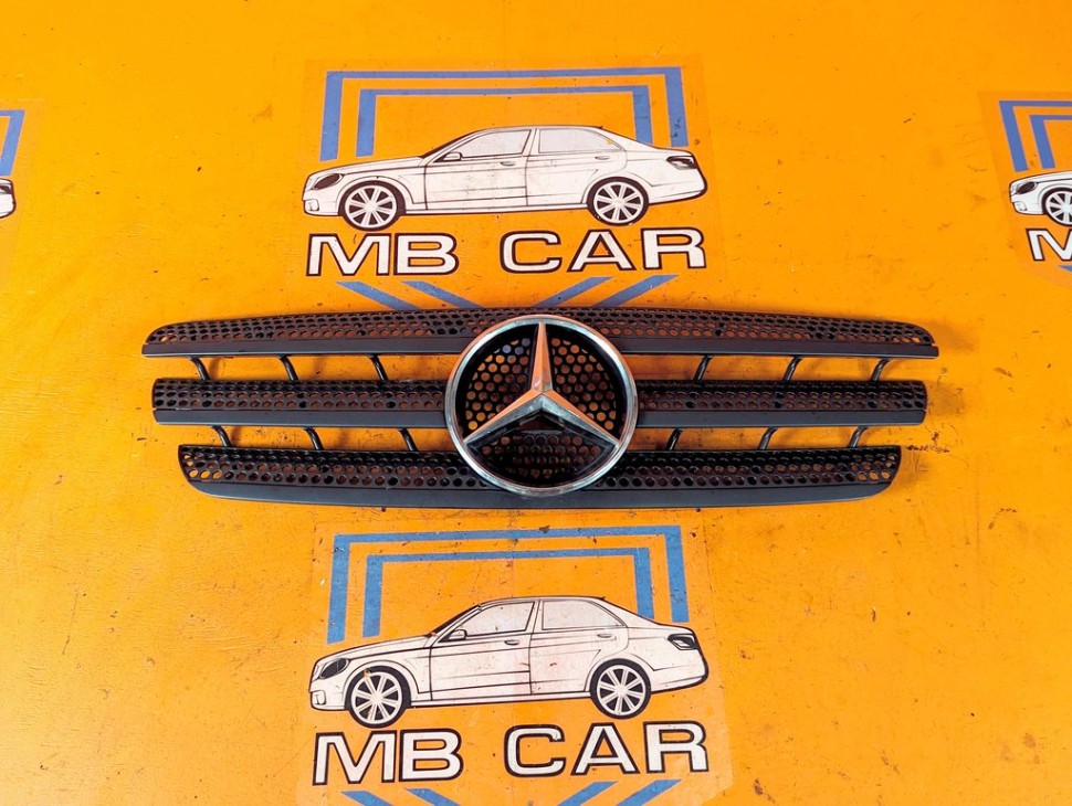 Решетка радиатора MERCEDES-BENZ M-класс W163 рестайлинг (2001 - 2005) фото 1 &mdash; Разборка Мерседес