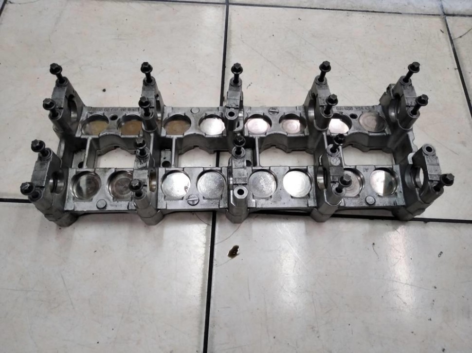 Постель распредвала MERCEDES-BENZ E-класс W210/S210 (1995 - 1999) фото 1 — Разборка Мерседес