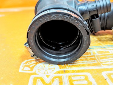 Патрубок воздушный MERCEDES-BENZ GLE-класс W166 (2015 - 2018) — Разборка Мерседес