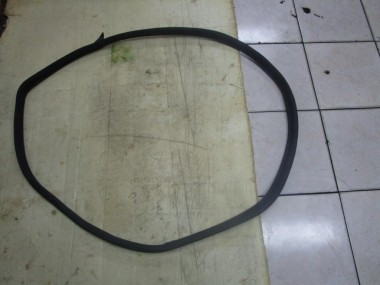 Уплотнитель дверного проема ( на кузове ) MERCEDES-BENZ CLS-класс C218/X218 рестайлинг (2014 - 2017) — Разборка Мерседес