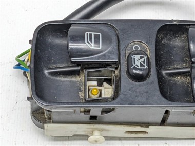 Блок кнопок стеклоподъемников MERCEDES-BENZ C-класс W203/S203/CL203 (2000 - 2004) — Разборка Мерседес