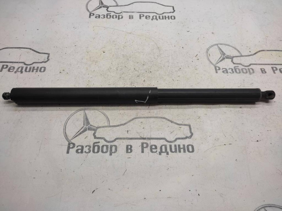 Амортизатор крышки багажника MERCEDES-BENZ M-класс W164 (2005 - 2008) фото 1 — Разборка Мерседес