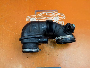 Патрубок воздушный MERCEDES-BENZ CLS-класс C218/X218 рестайлинг (2014 - 2017) — Разборка Мерседес