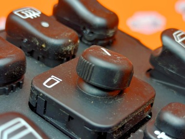 Блок кнопок стеклоподъемников MERCEDES-BENZ M-класс W163 (1997 - 2001) — Разборка Мерседес