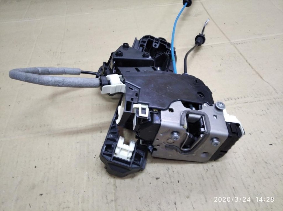 Замок двери задней правой MERCEDES-BENZ C-класс W204/S204/С204 рестайлинг (2011 - 2015) фото 1 — Разборка Мерседес