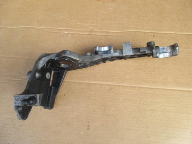 Кронштейн корпуса воздушного фильтра MERCEDES-BENZ GLC-класс Coupe C253 (2016 - 2019) — Разборка Мерседес