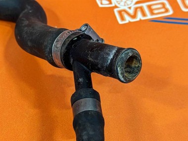 Патрубок ОЖ MERCEDES-BENZ S-класс W220 рестайлинг (2002 - 2005) — Разборка Мерседес