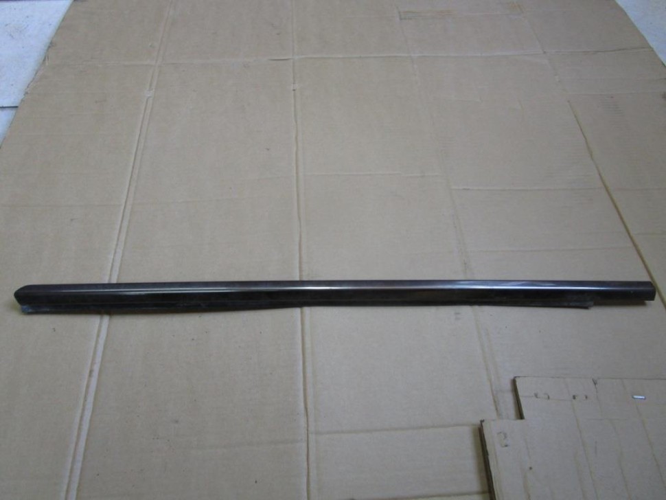 Молдинг стекла двери MERCEDES-BENZ C-класс W202/S202 (1993 - 1997) фото 1 — Разборка Мерседес