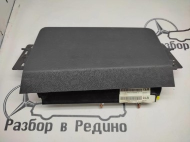 Подушка безопасности коленная MERCEDES-BENZ X-класс I (2017 - 2020) — Разборка Мерседес