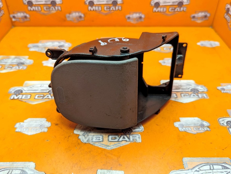 Подстаканник MERCEDES-BENZ M-класс W163 (1997 - 2001) фото 1 &mdash; Разборка Мерседес