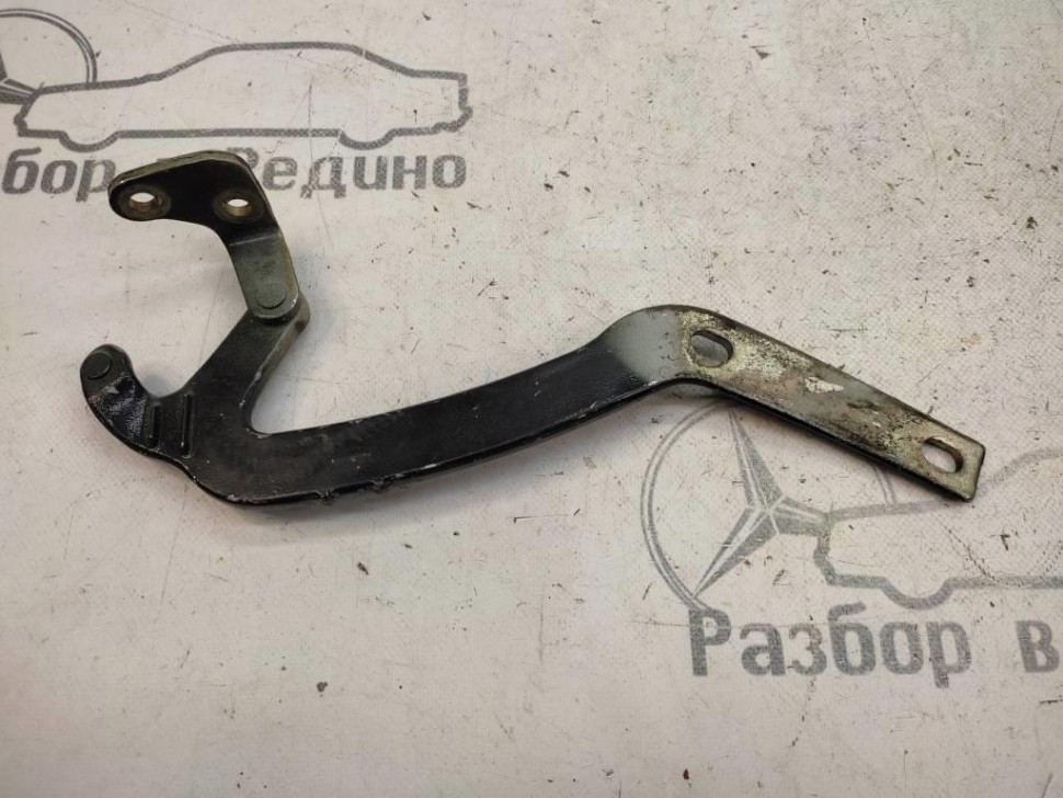 Петля крышки багажника MERCEDES-BENZ E-class w210 фото 1 — Разборка Мерседес