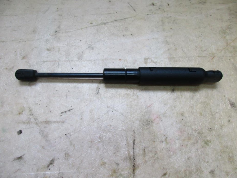 Амортизатор капота MERCEDES-BENZ CL-класс AMG C216 рестайлинг (2010 - 2014) фото 1 — Разборка Мерседес