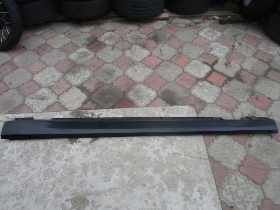 Порог пластиковый левый MERCEDES-BENZ E-класс W212/S212/C207/A207 (2009 - 2013) фото 1 — Разборка Мерседес