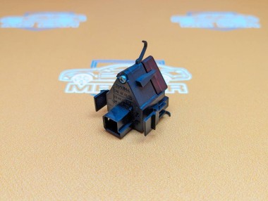 Кнопка аварийной сигнализации MERCEDES-BENZ A-класс W169 (2004 - 2008) — Разборка Мерседес