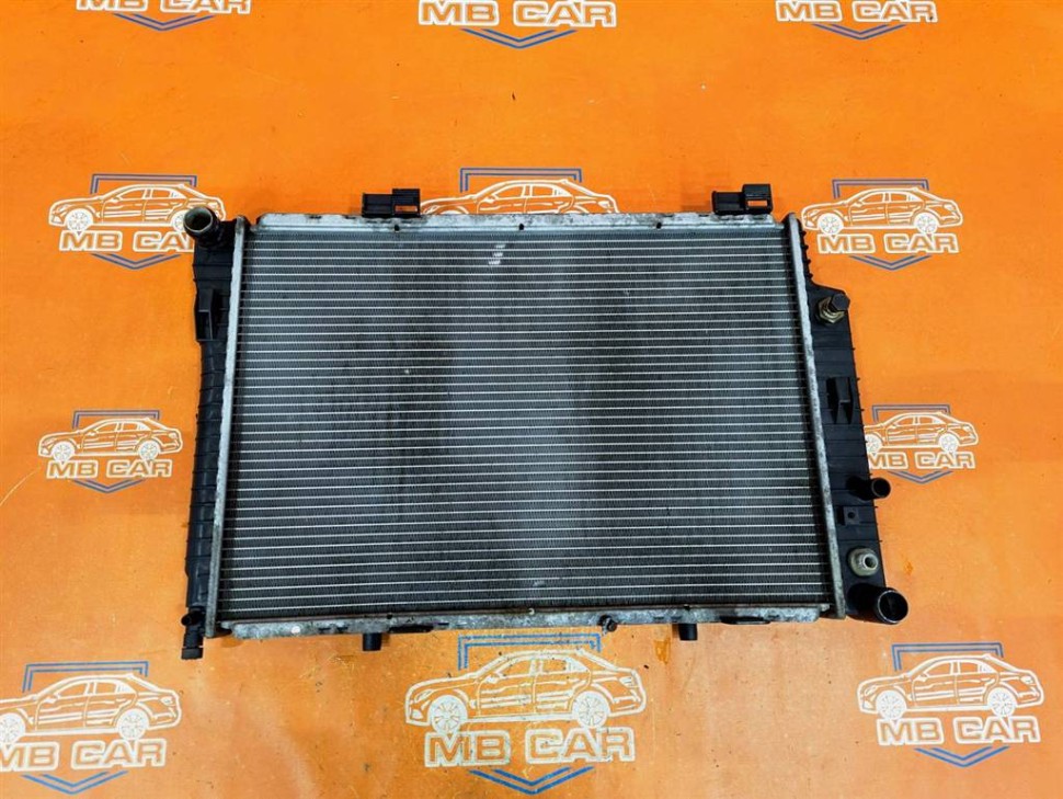 Радиатор MERCEDES-BENZ E-класс W210/S210 (1995 - 1999) фото 1 — Разборка Мерседес