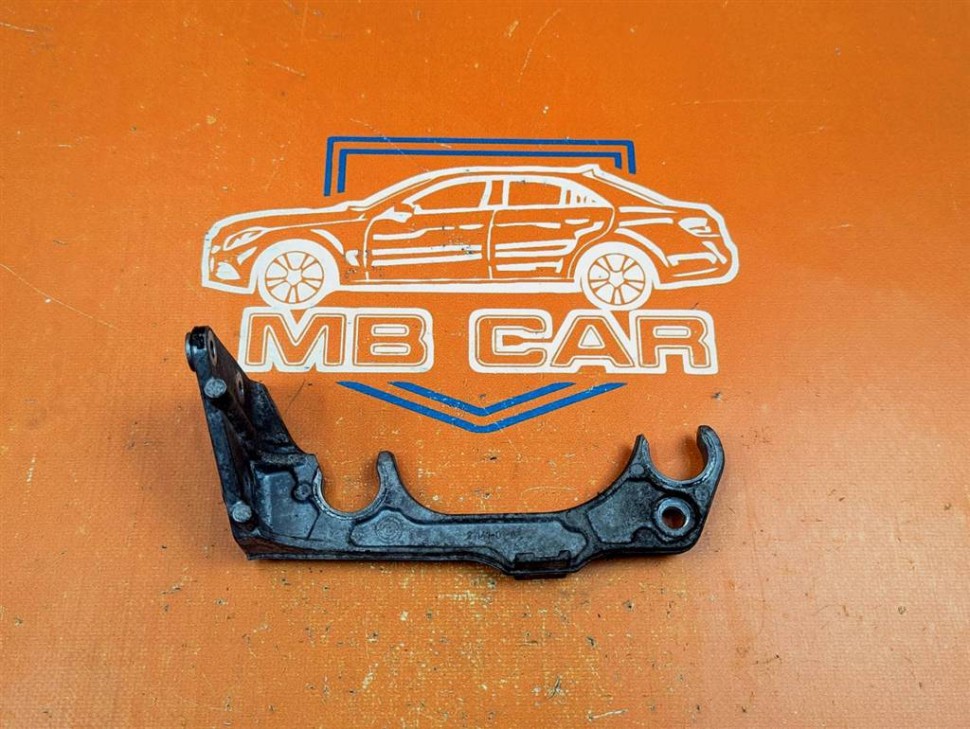 Кронштейн корпуса воздушного фильтра MERCEDES-BENZ C-класс W204/S204/С204 рестайлинг (2011 - 2015) фото 1 — Разборка Мерседес