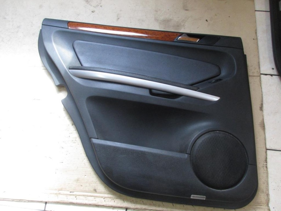 Карта двери задняя левая MERCEDES-BENZ GL-класс X164 (2006 - 2009) фото 1 — Разборка Мерседес