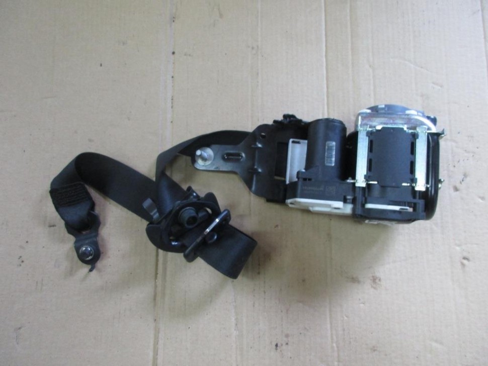 Ремень безопасности передний правый MERCEDES-BENZ C-класс AMG W204/S204/С204 рестайлинг (2011 - 2015) фото 1 — Разборка Мерседес